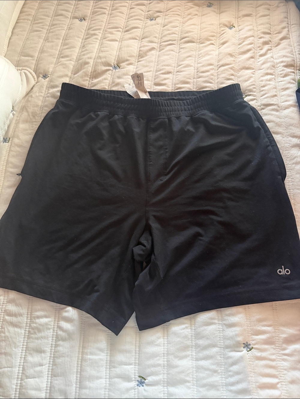 ALO Yoga Men’s Black Performance Athletic Shorts